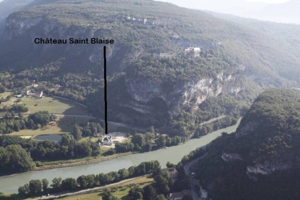Au Chateau Saint Blaise Apartment Virignin