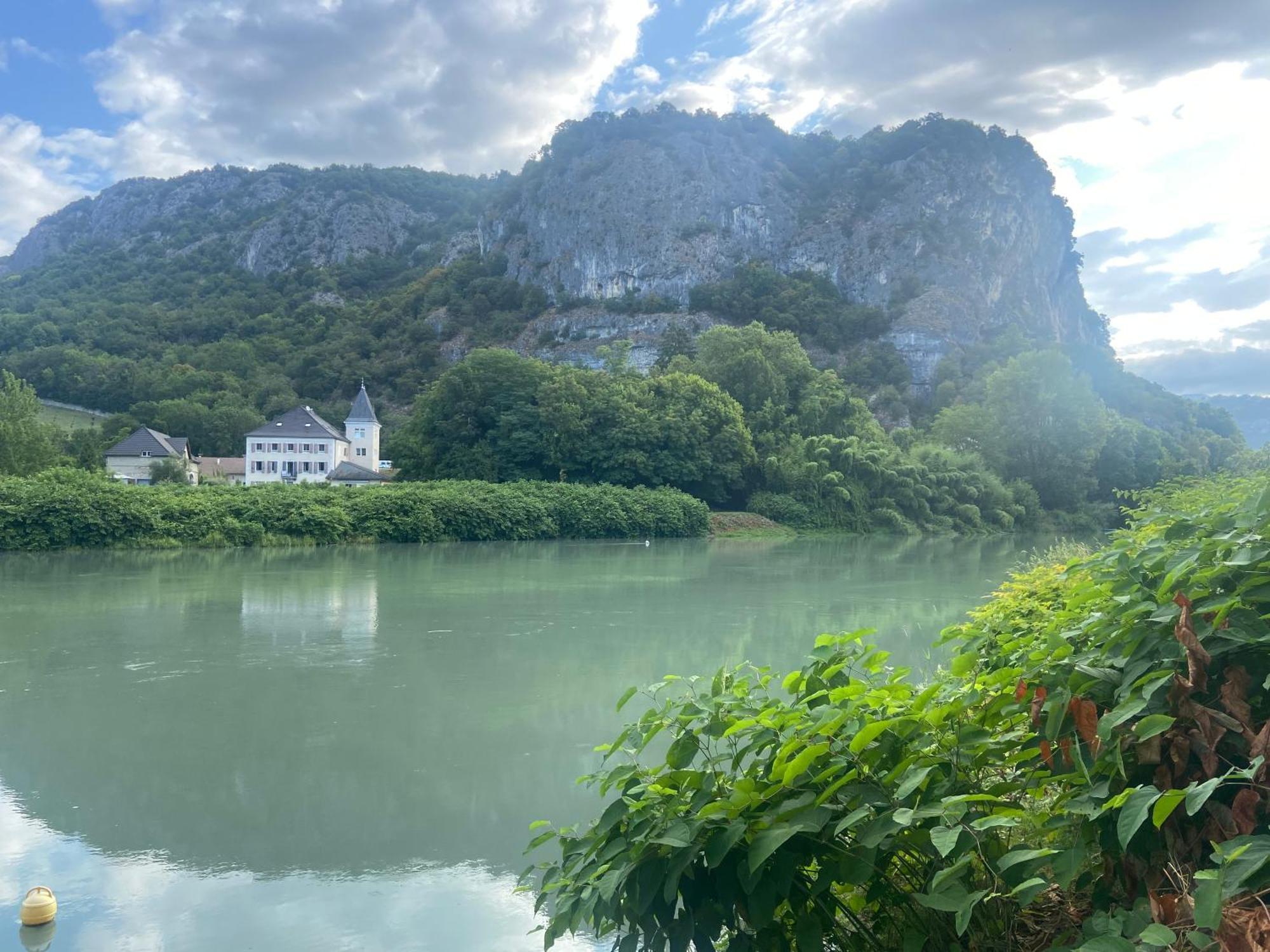 Au Chateau Saint Blaise Apartment Virignin